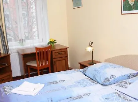 Hotel Aaron 3*