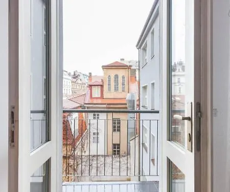 Life Masna Prague