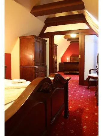 Otel Golden Age