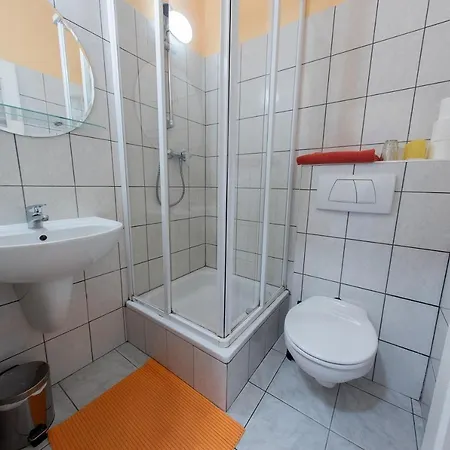 Skolicka 2* Prague