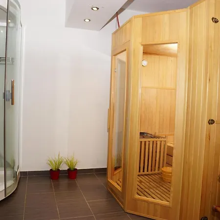 Hotel Galaxie 4*