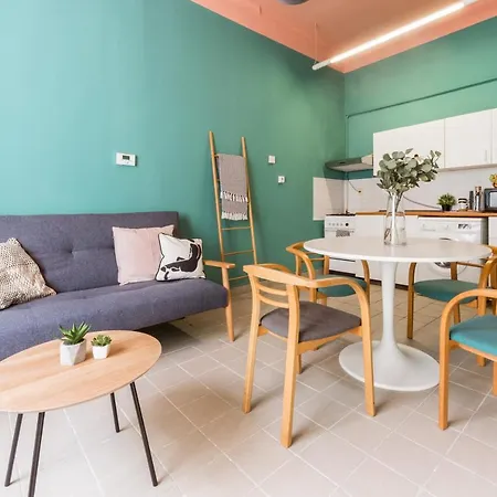 Jeseniova Apartment *