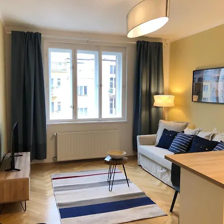 Flora Apartment