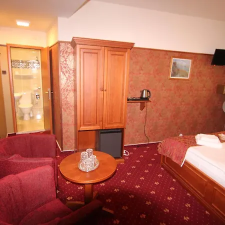 Old Hotel 3*