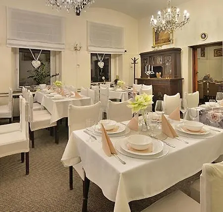 Hotel Anette 3*