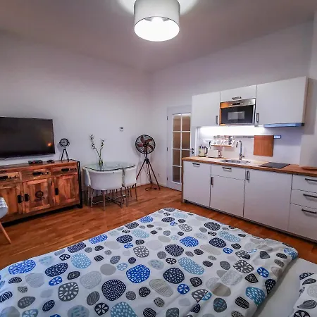 Ondrickova Apartment