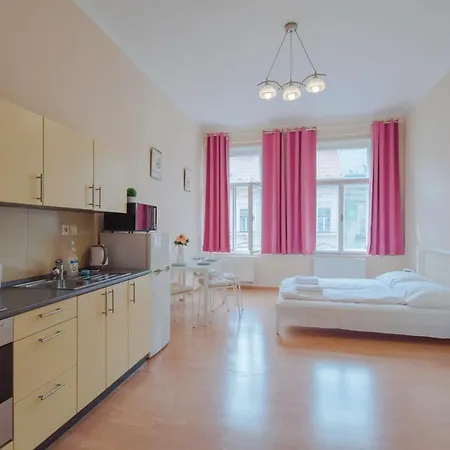 Modern Wenzigova 15 Apartment Prague