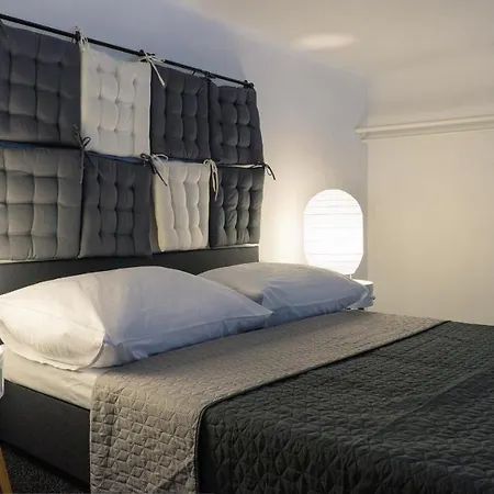 Apartment Happy Days Sokolska Prague
