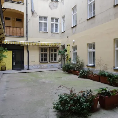 Ruzova Spot Apartment