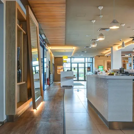 布拉格机场假日酒店 酒店