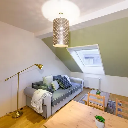 Ruzova Spot Apartment *