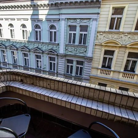 Apartment Colorful Day In Design Prag