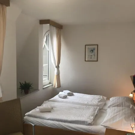 Hotel Otar 3*