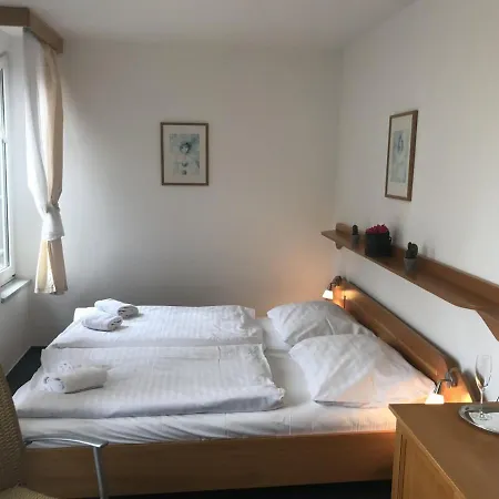 Otar Hotel 3*