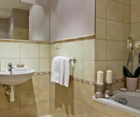 Prague Holiday Apartments Aparthotel 4*