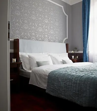 Almandine 4* Praga