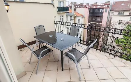Legerova 33 Hotel 3*