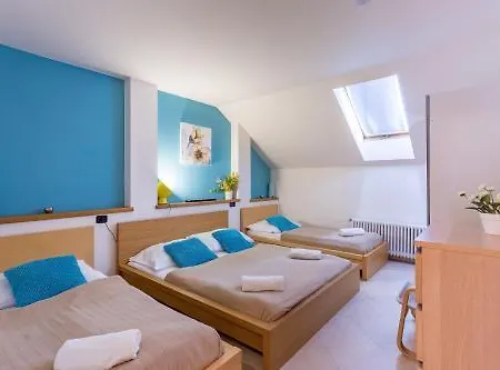Legerova 33 Hotel
