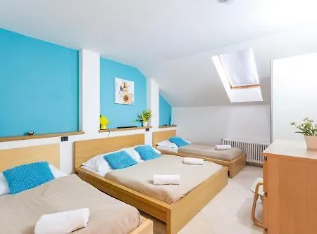 Hotel Legerova 33