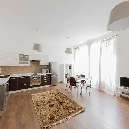 Apartment Dlouha 2ab *