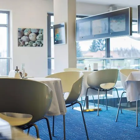 Hotel Academic & Congress Centre 4*