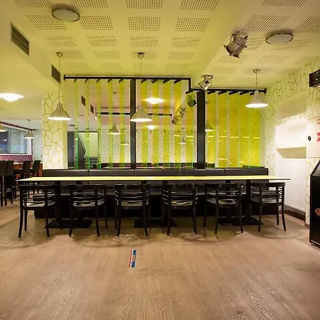 Academic & Congress Centre 4* Roztoky