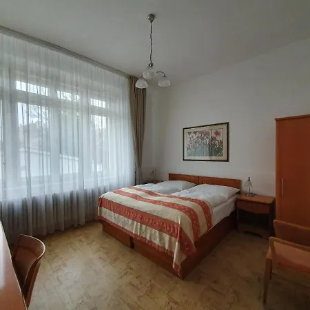 Jana - Domov Mladeze Guest house 2*