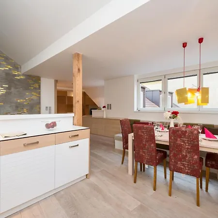 Empirent Beautiful Duplex *