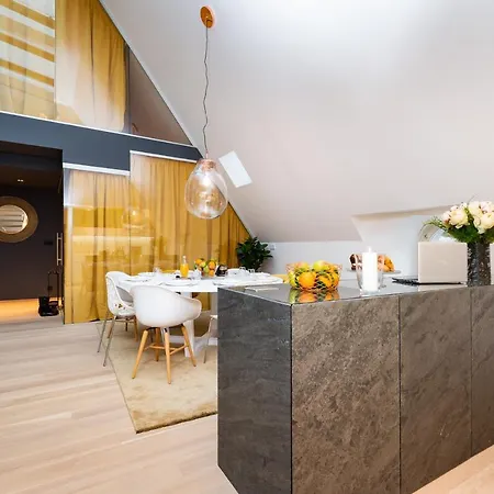 Apartment Empirent Beautiful Duplex