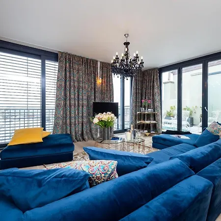 Empirent Beautiful Duplex Apartment