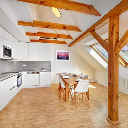 Downtown Kodanska 4*