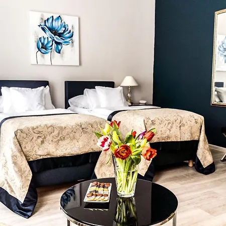 Julian 4* Prag