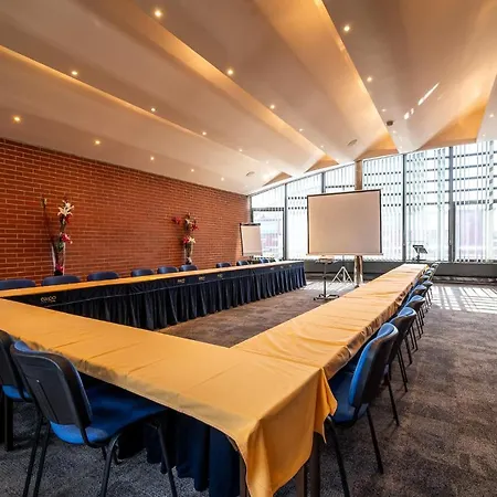 Expo Hotel