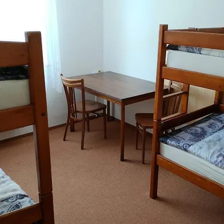 Hostel Sokol Troja *