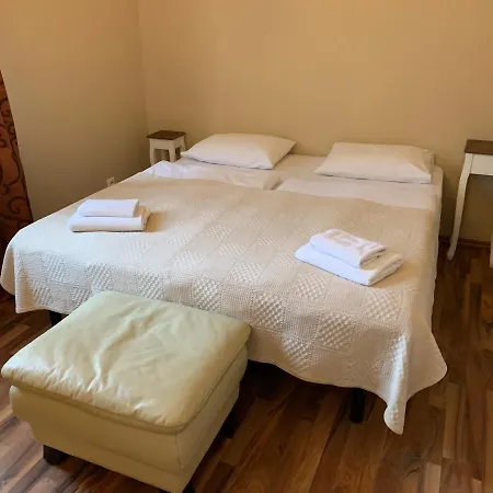 Abri Hotel 3*