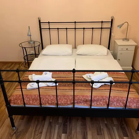 Abri Hotel 3*