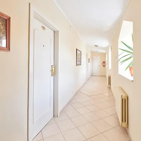 Abri 3* Prague