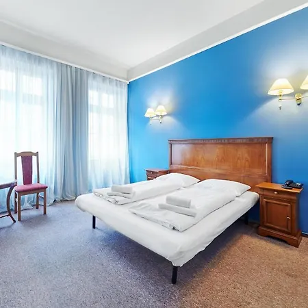 Abri Hotel