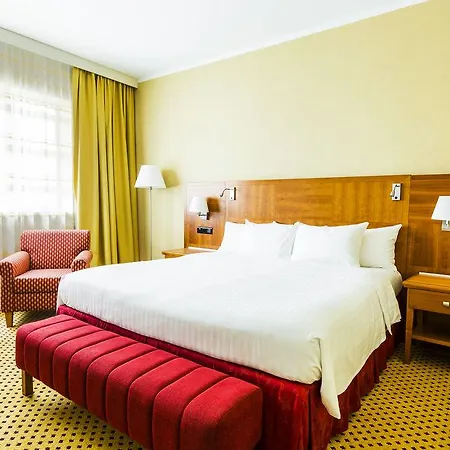 Courtyard By Marriott Airport 4* Praga