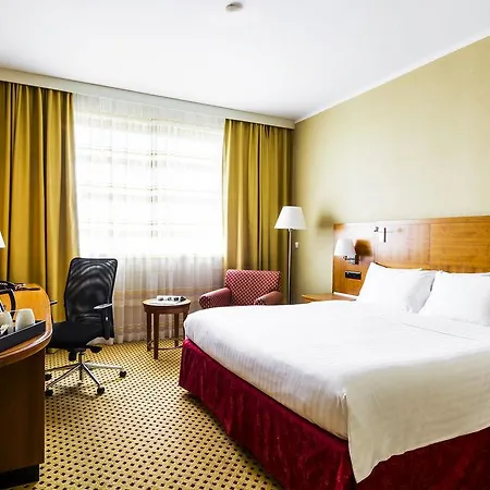 Courtyard By Marriott Airport 4* Praga