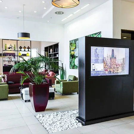 Hotel Courtyard By Marriott Airport
