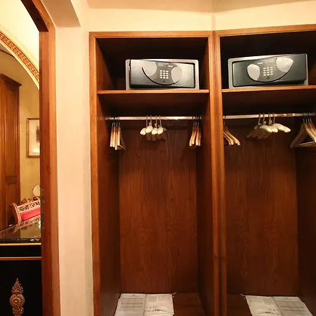 فندق Alchymist Nosticova Palace