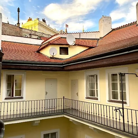 Apartamento Nerudova 36 Praga