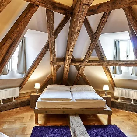 Three Golden Crowns 3* Prague