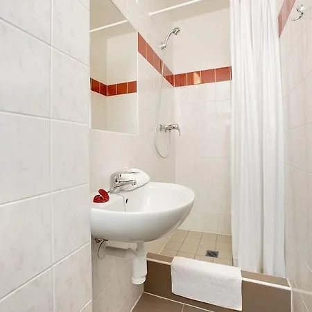 Easy Star Prag