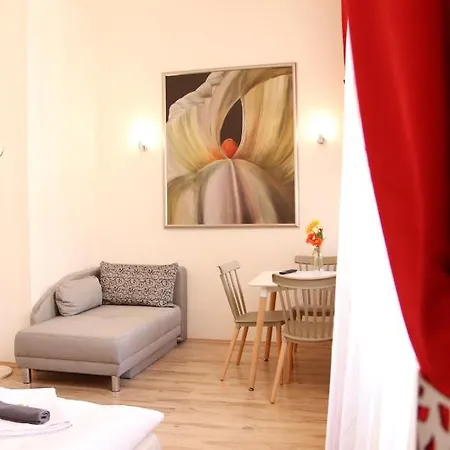 Flowers Apart-hotel Praga