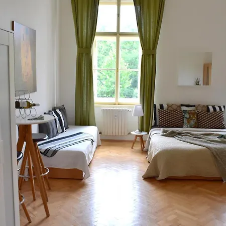 Wellness Florenc Appartement *