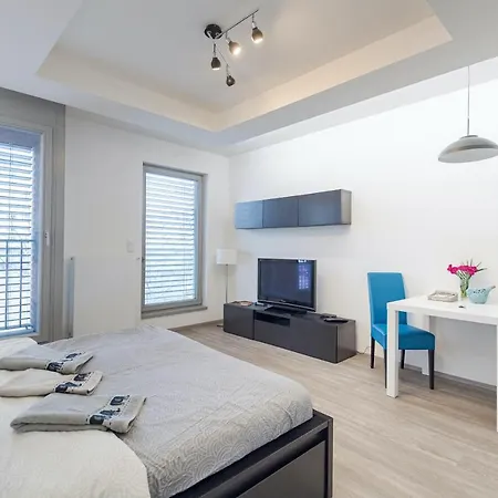 Apartment Bright Studio, 10min Centre, Free Parking Prague