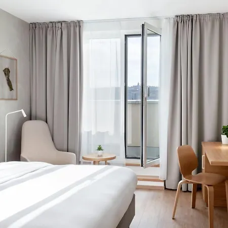 Botanique 4* براغ