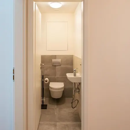 Apartment Days - Exclusive In Trendy Neighbourhood